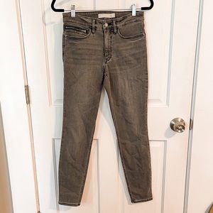 ATHLETA Skulptek Grey Denim Skinny Pant